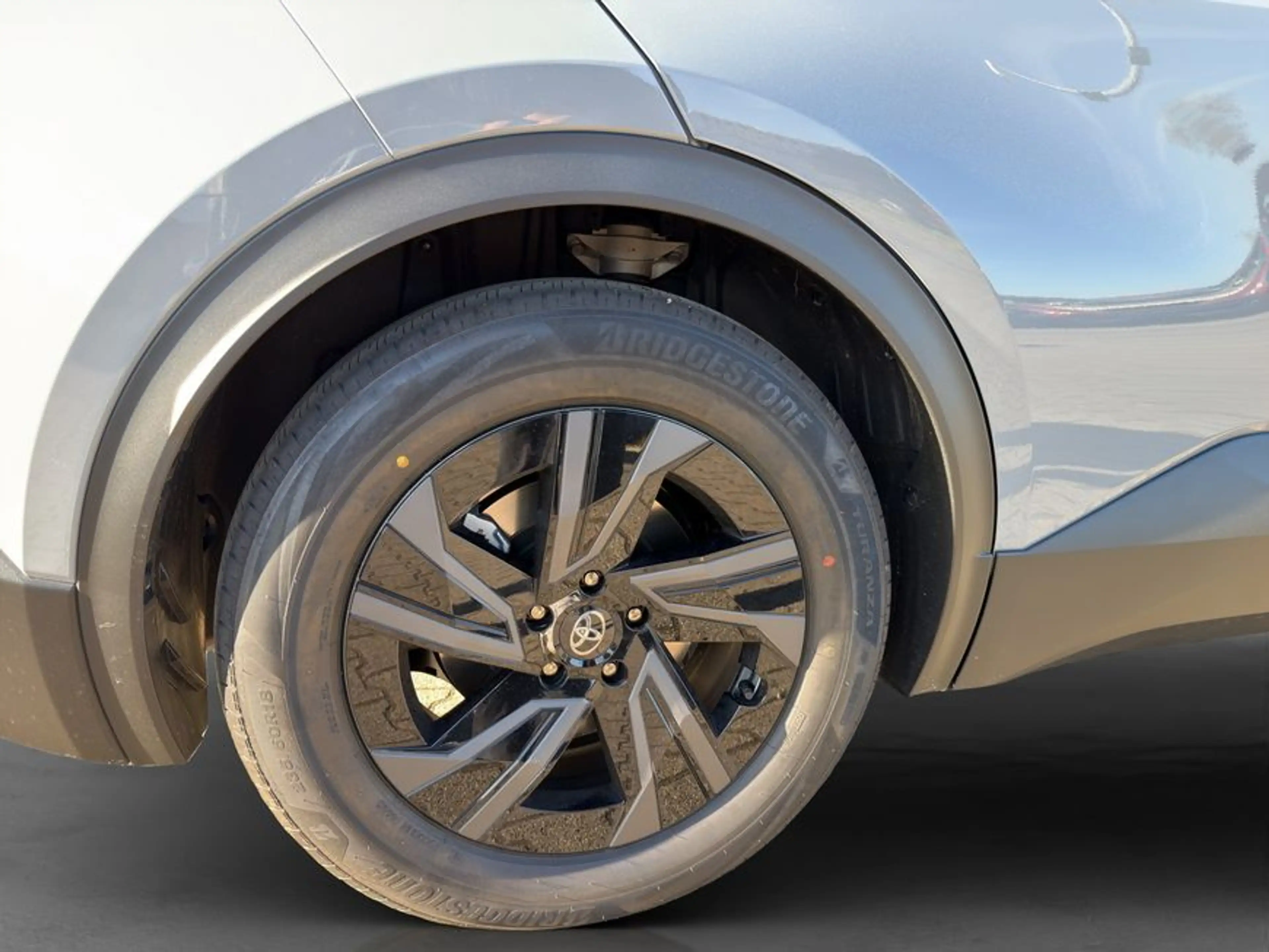 Toyota C-HR+ + Teamplayer — photo 24