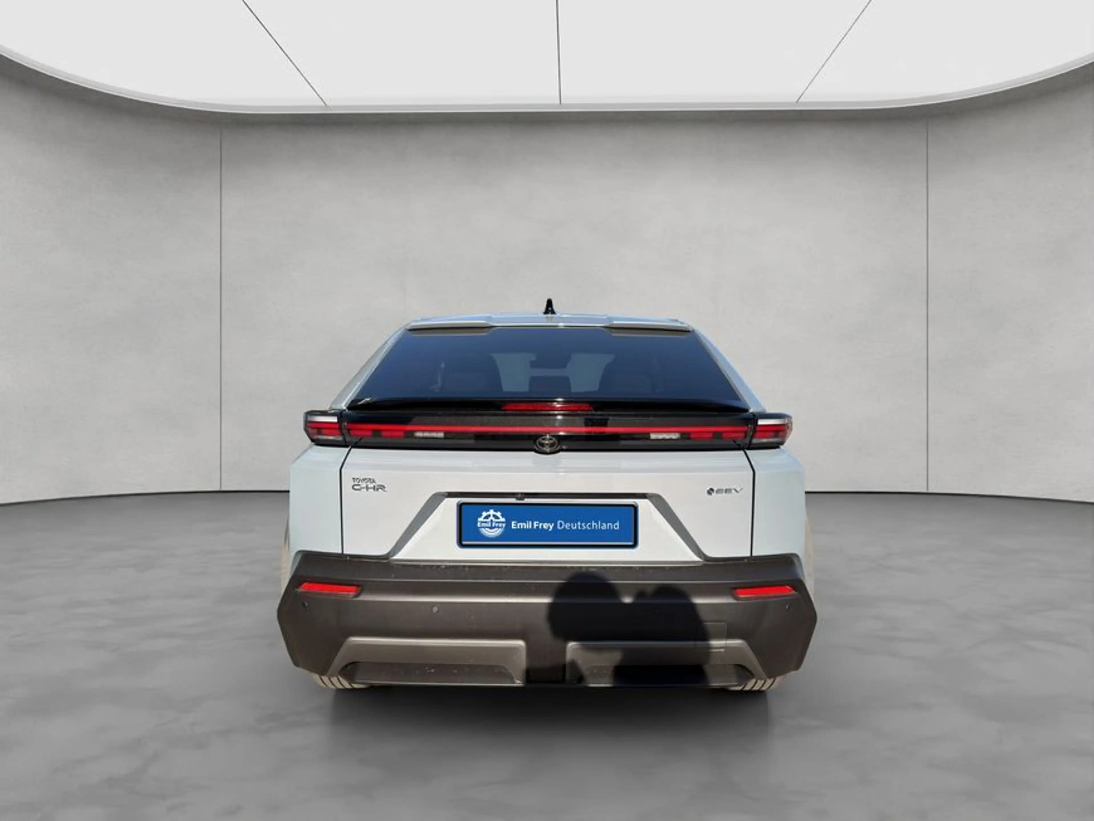 Toyota C-HR+ + Teamplayer — photo 5