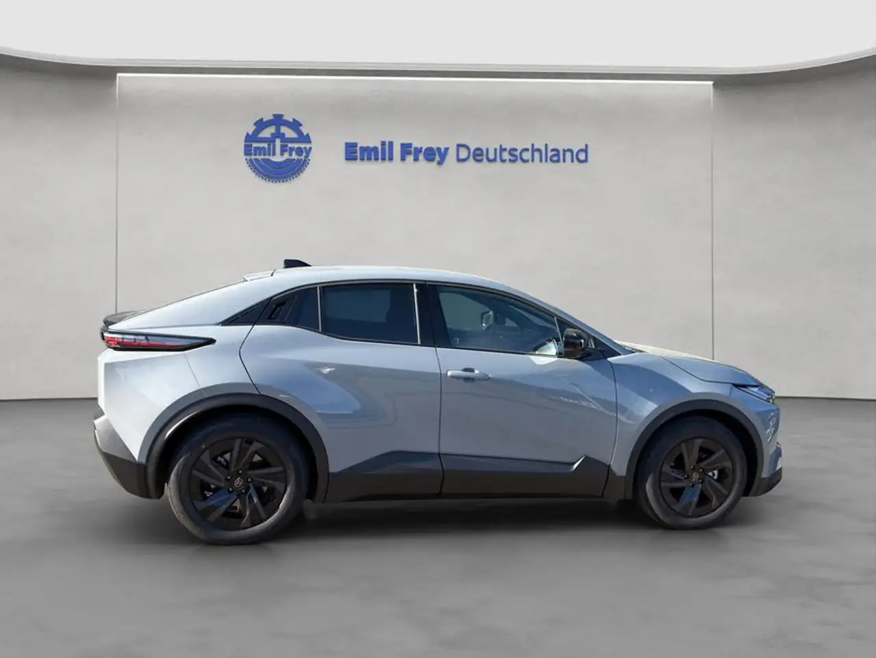 Toyota C-HR+ + Teamplayer 7