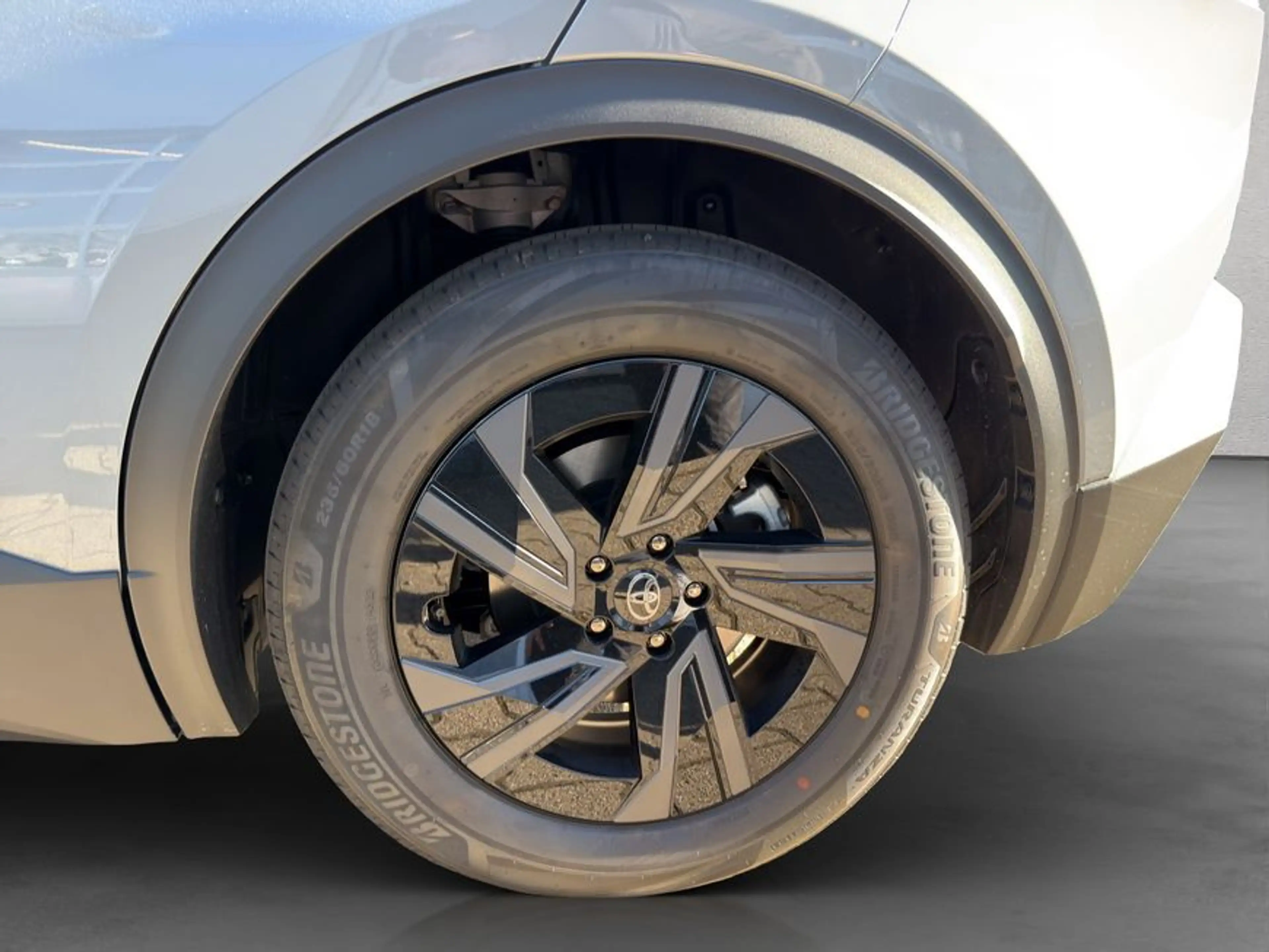 Toyota C-HR+ + Teamplayer — photo 23