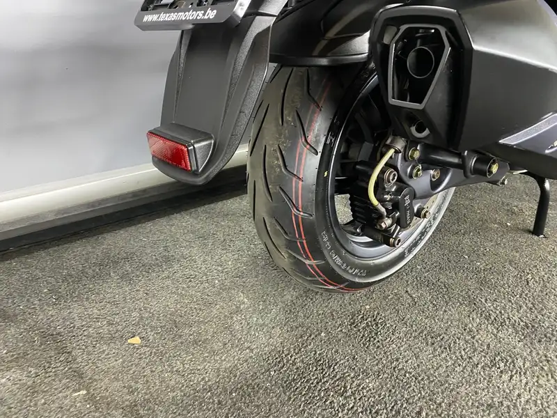 Kymco Downtown 350i - foto 8