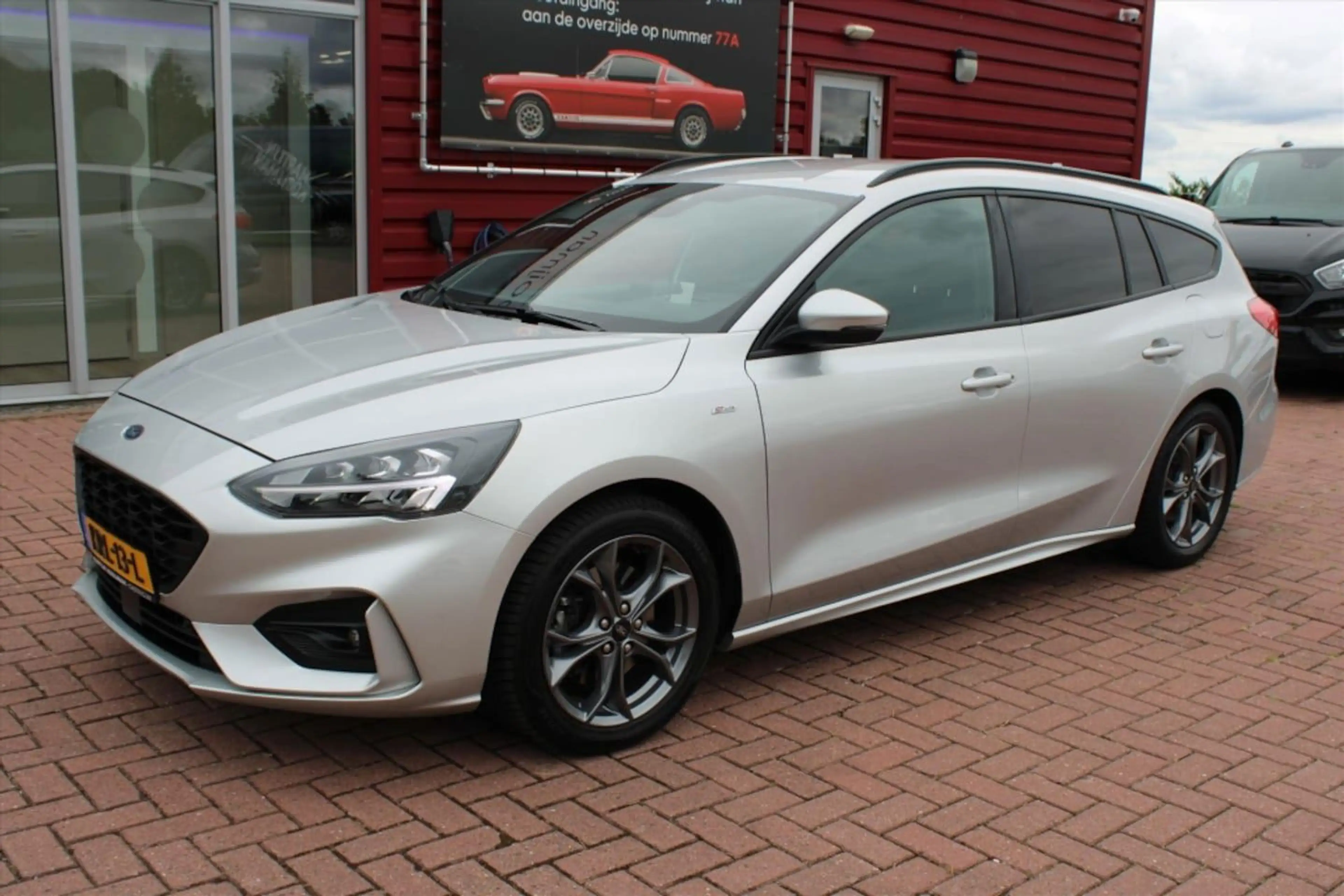 Ford Focus Wagon 1.0 EcoBoost ST Line X Business — photo 6