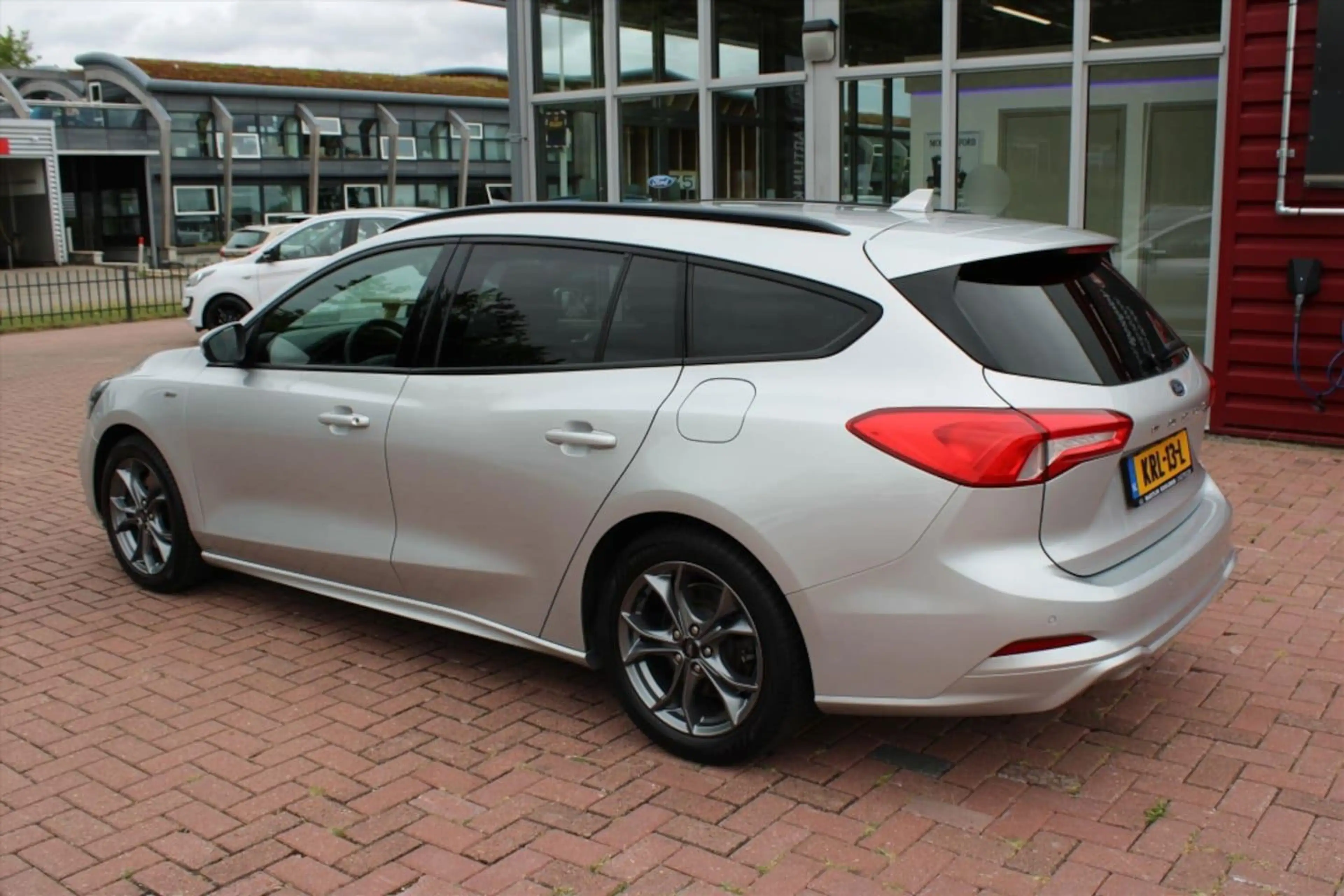 Ford Focus Wagon 1.0 EcoBoost ST Line X Business — photo 20