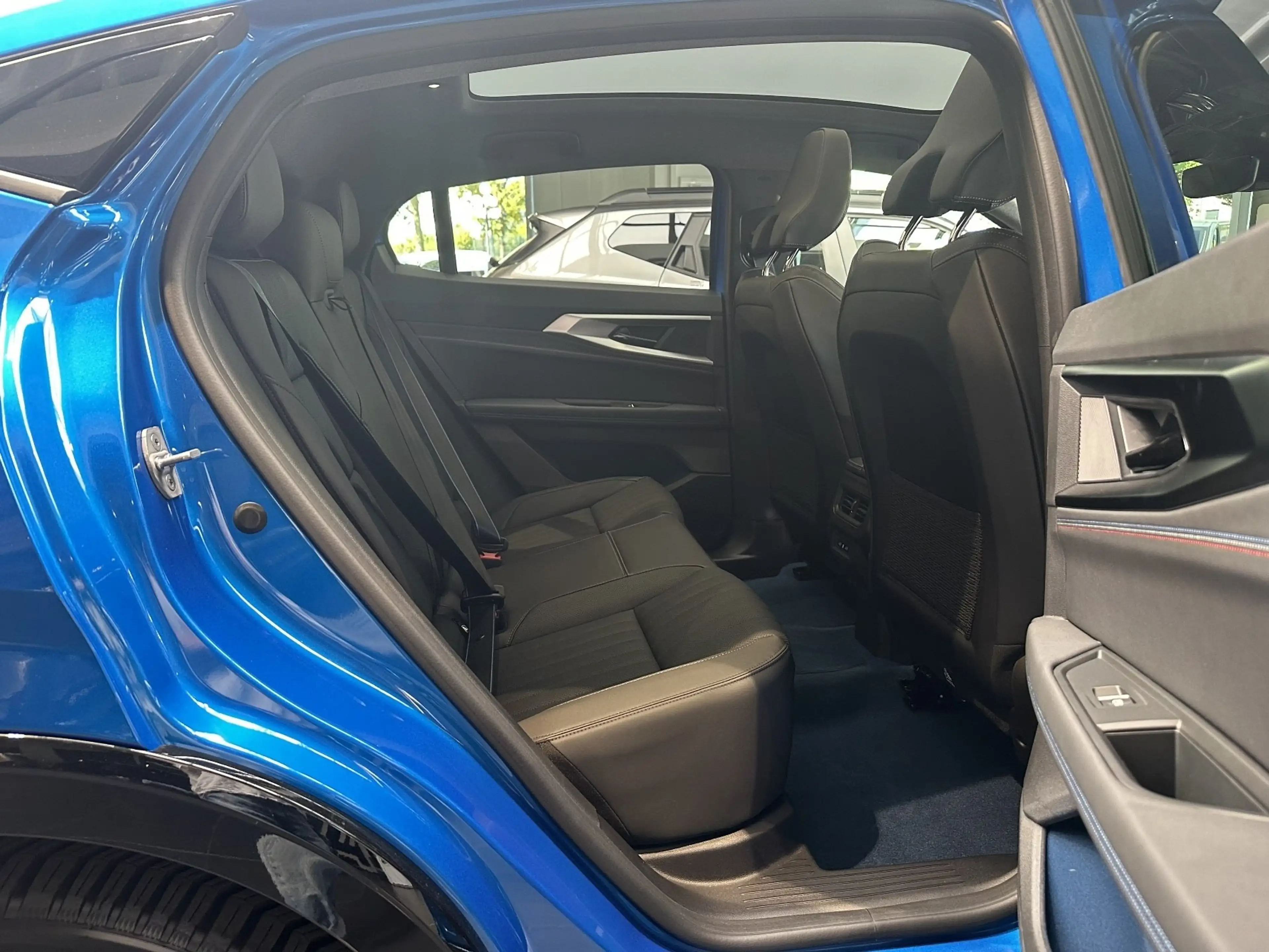 Renault Rafale Hybrid 4x4 300PS Atelier Alpine — photo 14