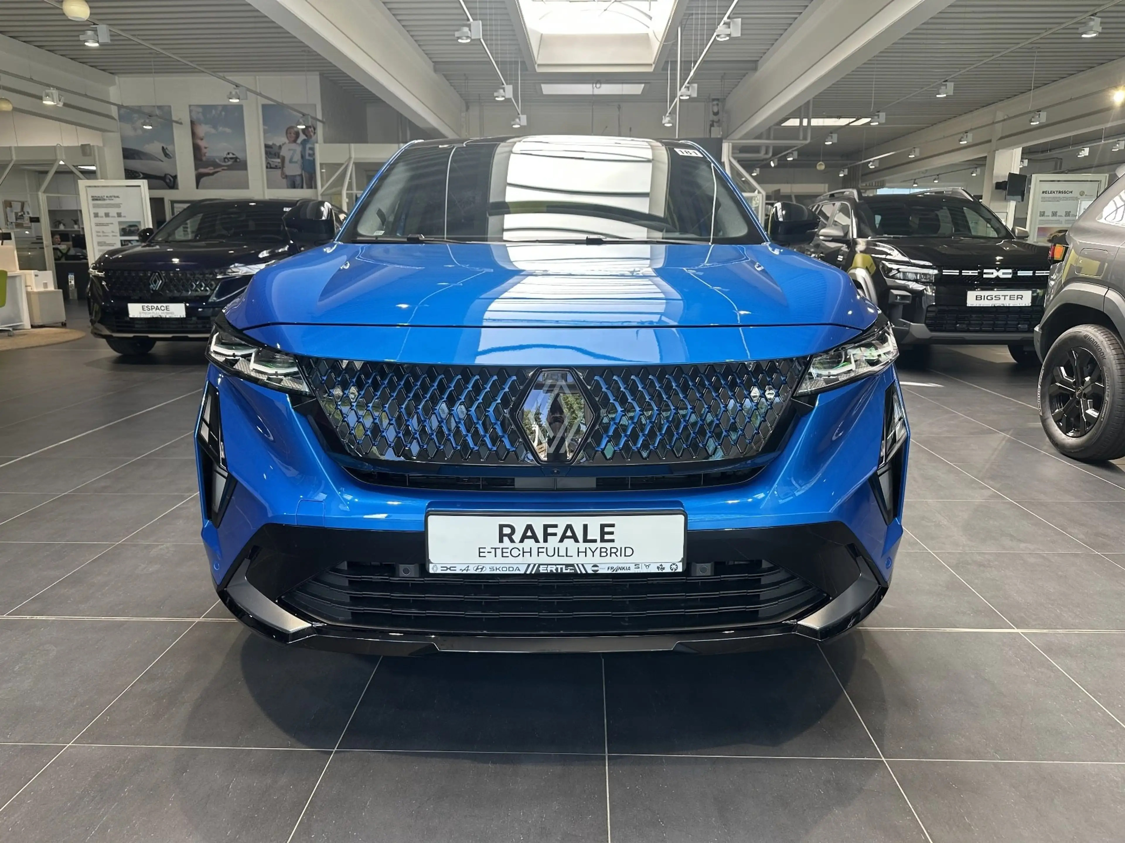 Renault Rafale Hybrid 4x4 300PS Atelier Alpine — photo 2