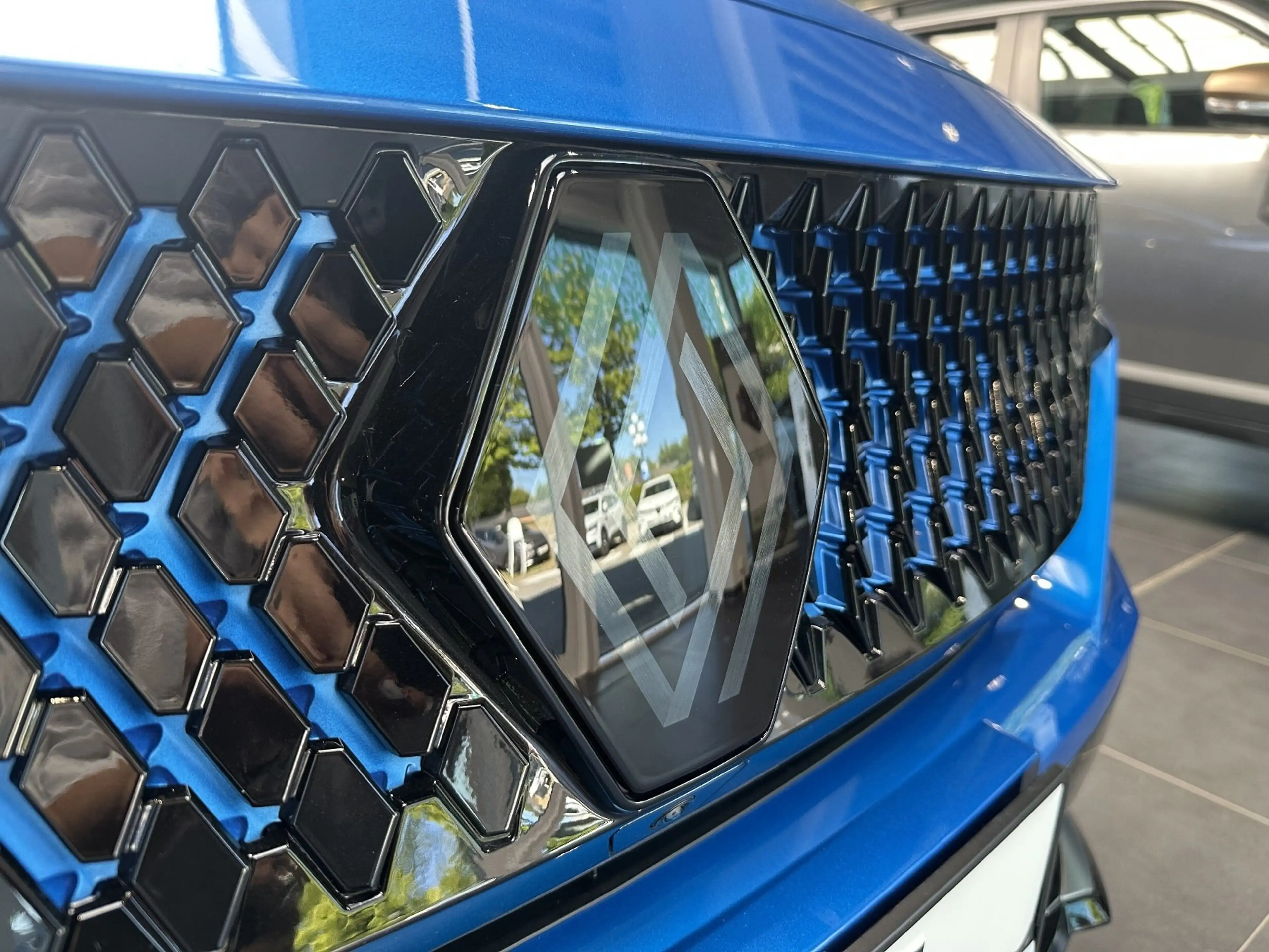 Renault Rafale Hybrid 4x4 300PS Atelier Alpine — photo 7