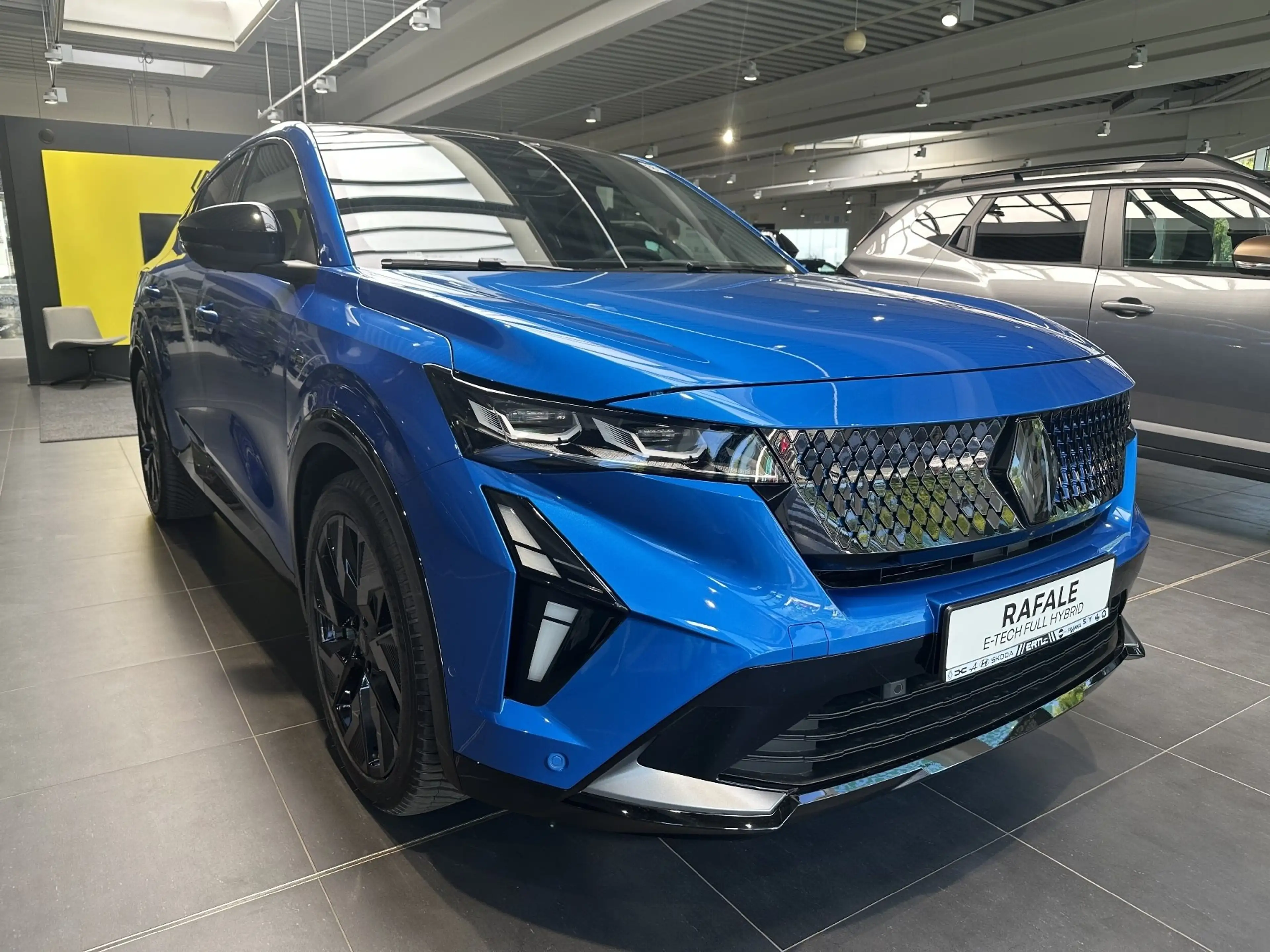 Renault Rafale Hybrid 4x4 300PS Atelier Alpine — photo 6