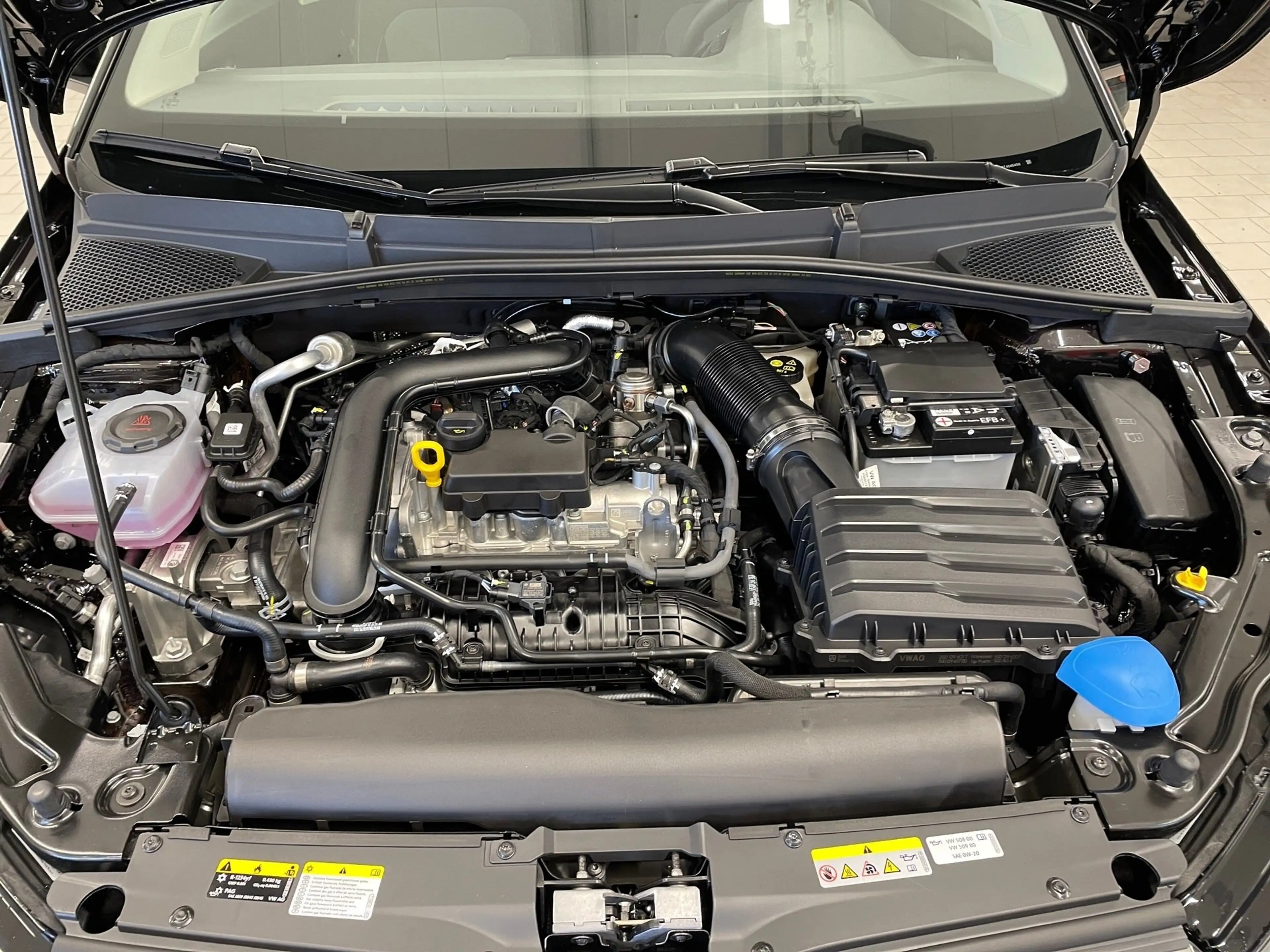 Skoda Fabia 1.0 TSI Selection *LED*PARKSENSOR*SITZH* — photo 8