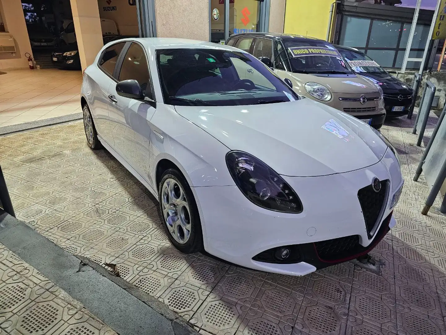 Alfa Romeo Giulietta Giulietta 1.6 jtdm Super 120cv Bianco - 1