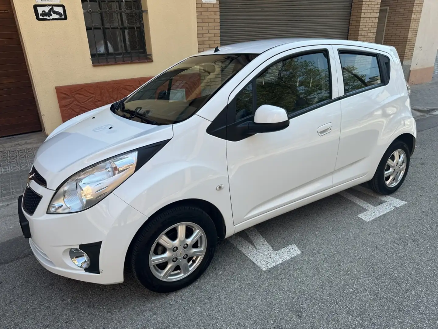 Chevrolet Spark 1.0 16v LS Weiß - 1