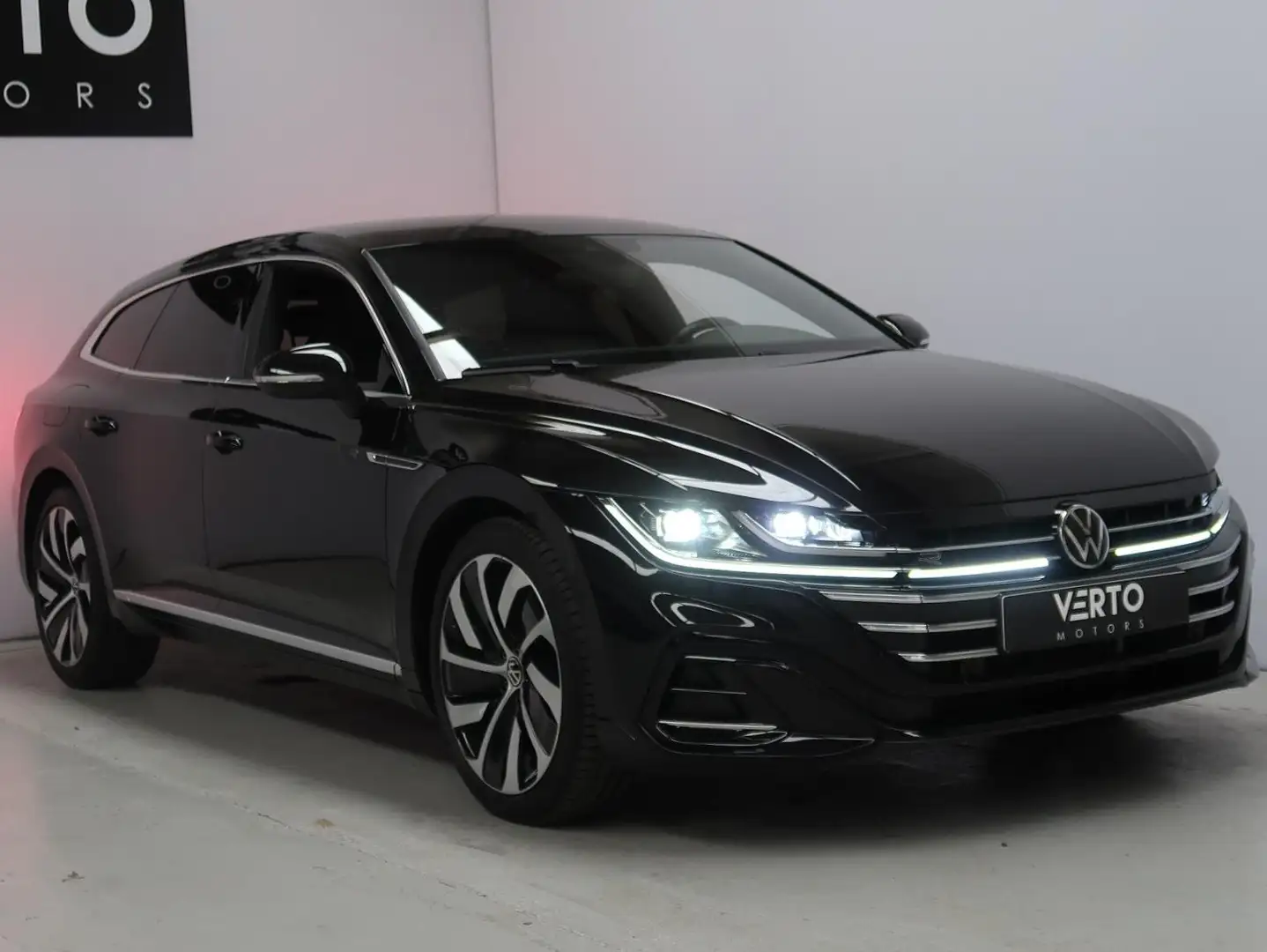 Volkswagen Arteon Arteon Shooting Brake 2.0 TSI OPF DSG R-Line Noir - 1