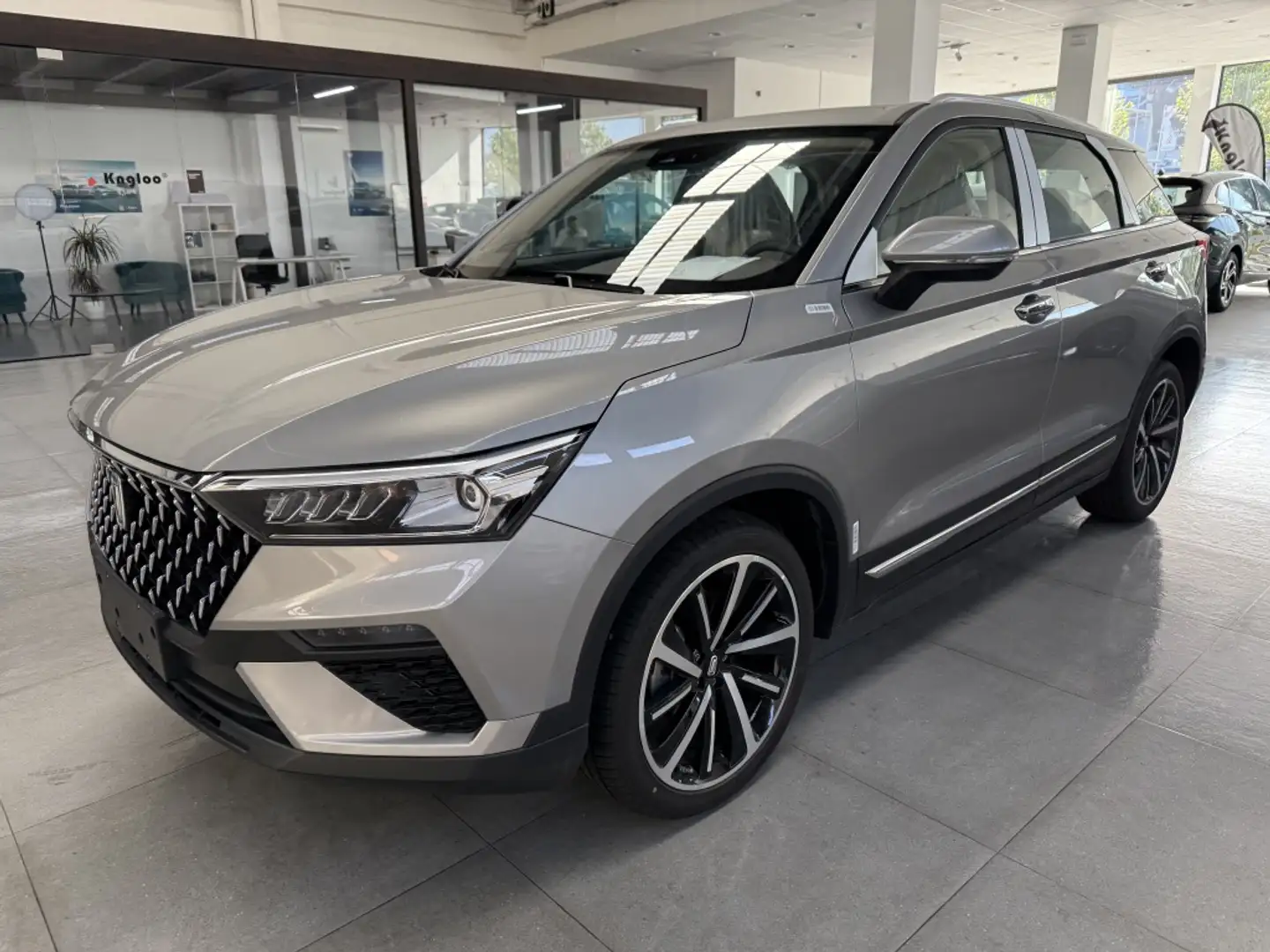 Bestune T77 1.5 Premium DCT Rot - 2