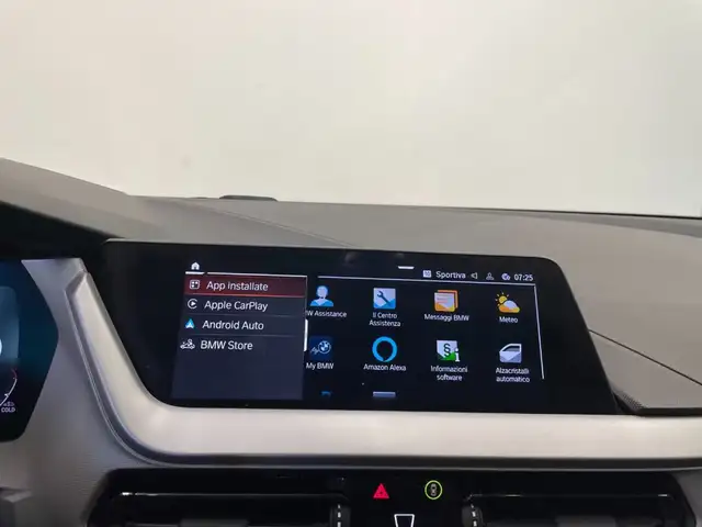 BMW 1 Series view 10