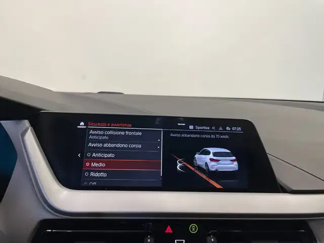 BMW 1 Series view 14