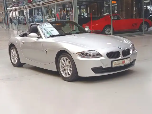 BMW Z4 view 3