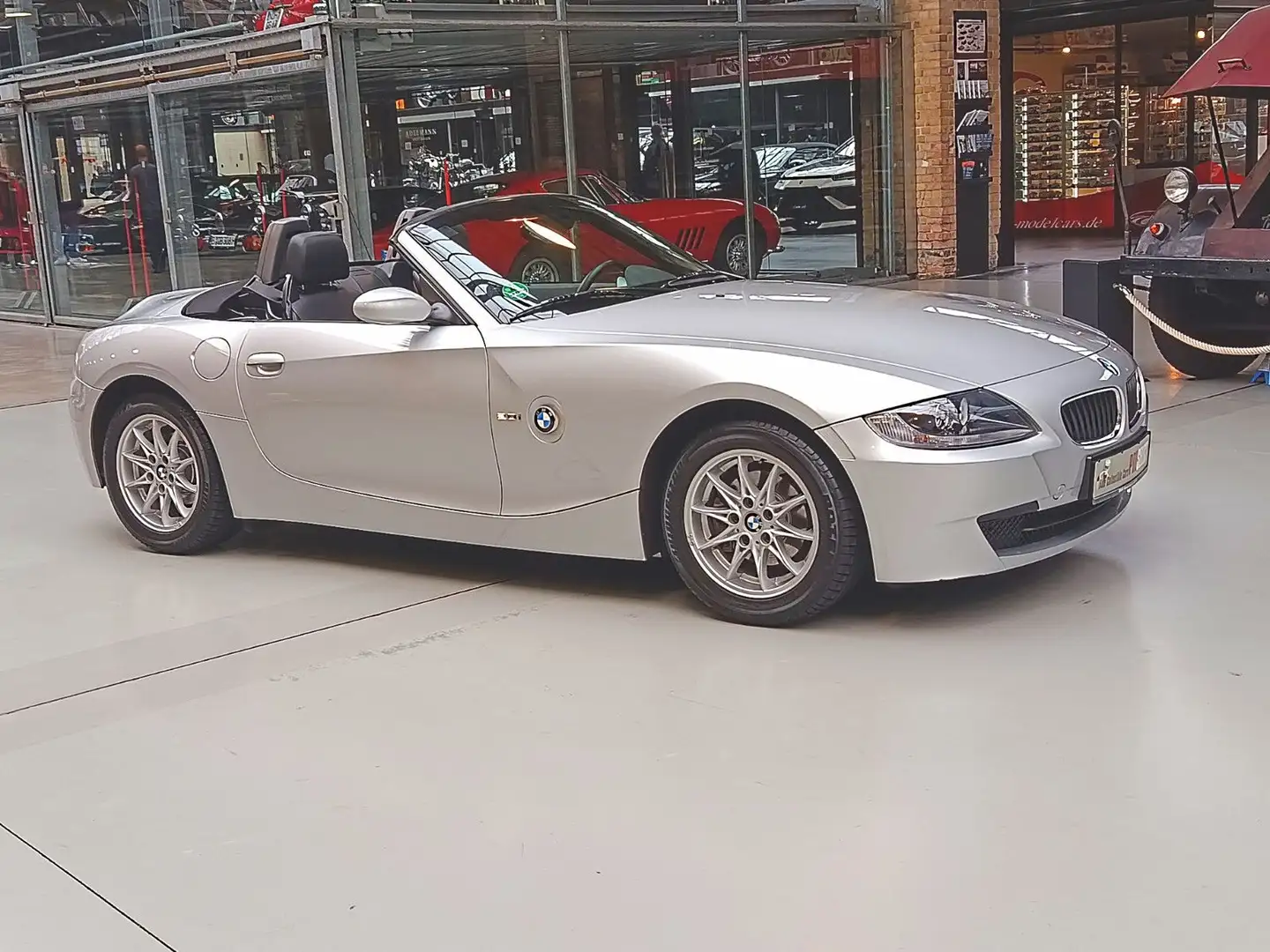 BMW Z4 Roadster 2.0iS - fast wie Jahreswagen! Silber - 2