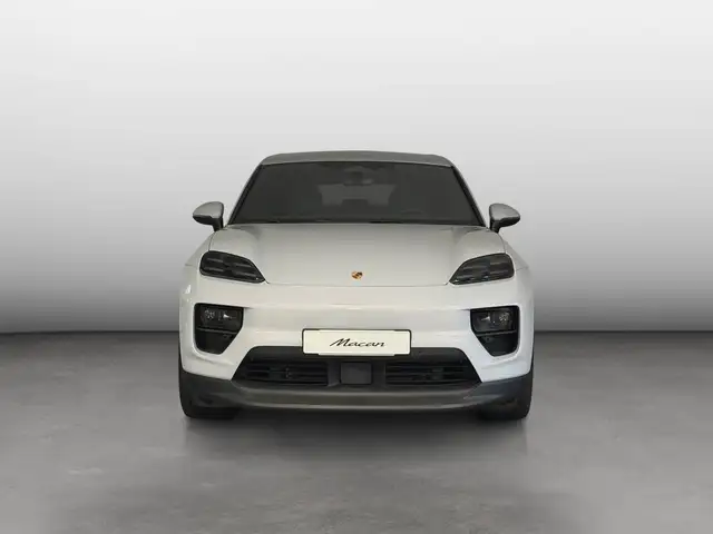 Porsche Macan view 8