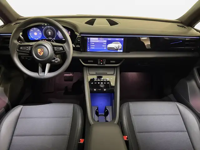 Porsche Macan view 12