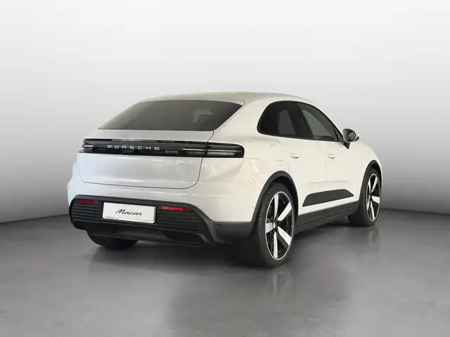 Porsche Macan view 5