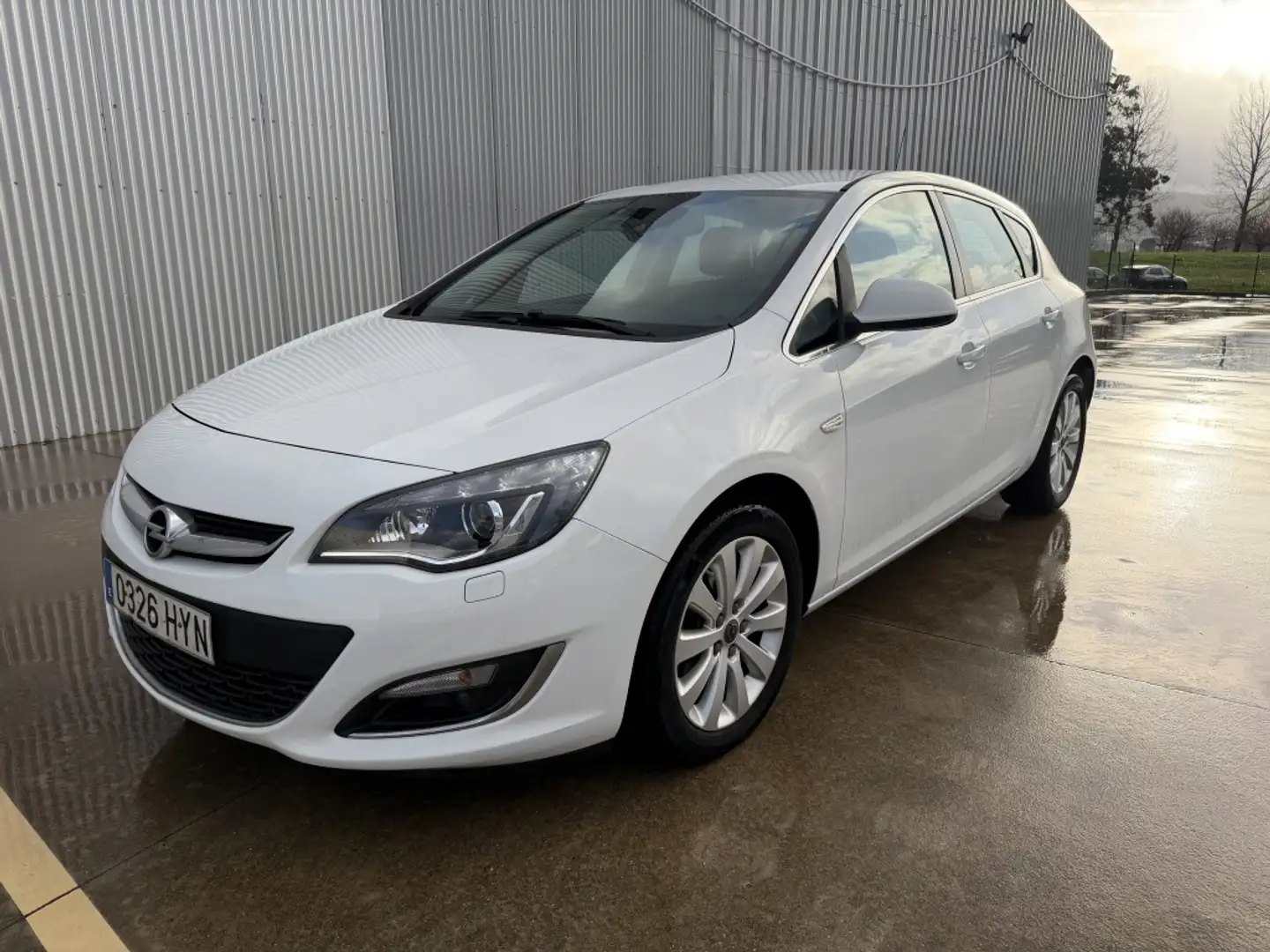 Opel Astra 1.6CDTi S/S Excellence 136 Blanco - 1