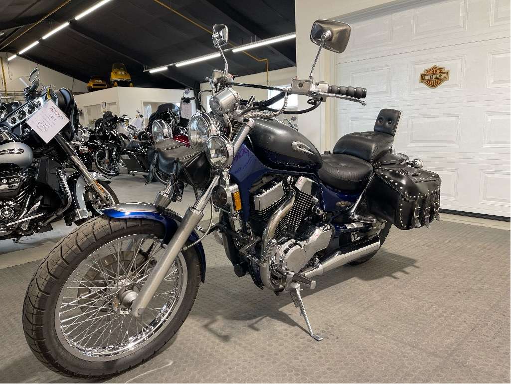2001 Suzuki Intruder