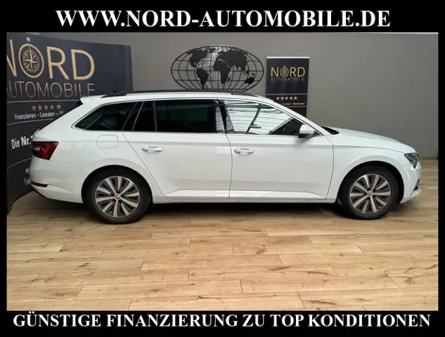 Skoda Superb view 8