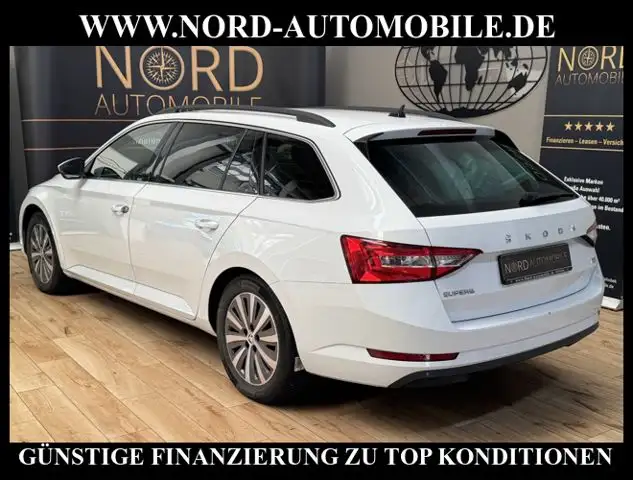 Skoda Superb view 10