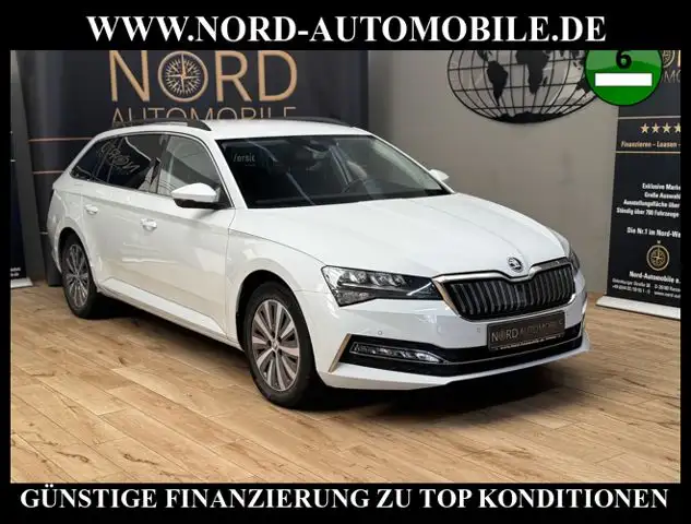 Skoda Superb main image