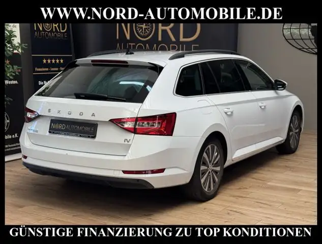 Skoda Superb view 12