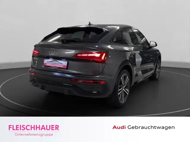 Audi Q5 view 7