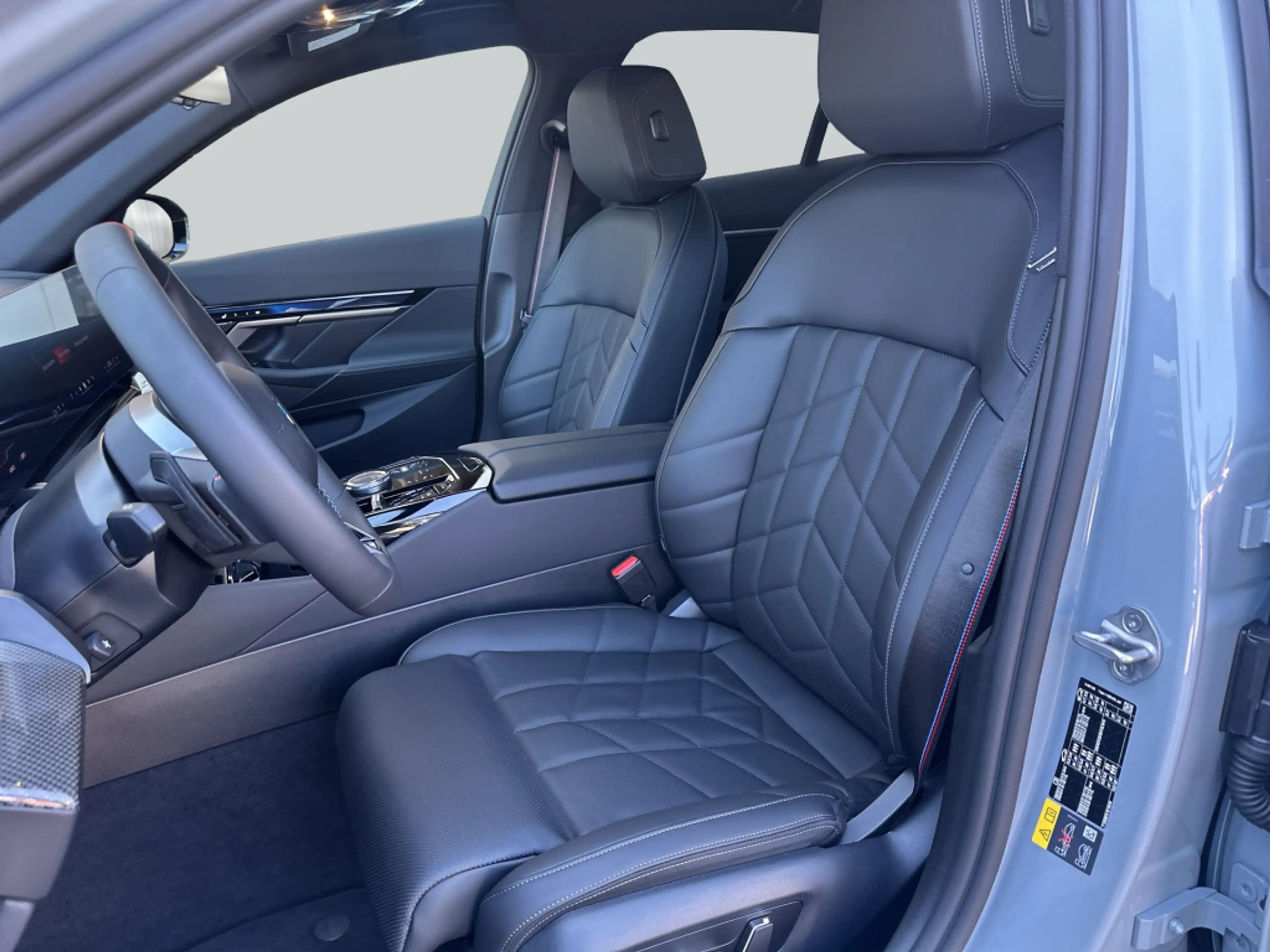BMW i5 M60 HiFi* LED* SHZ* Klimaautomatik* — photo 11