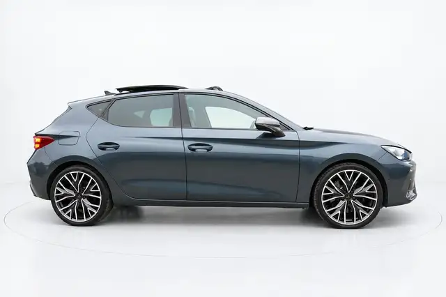 Cupra Leon view 5