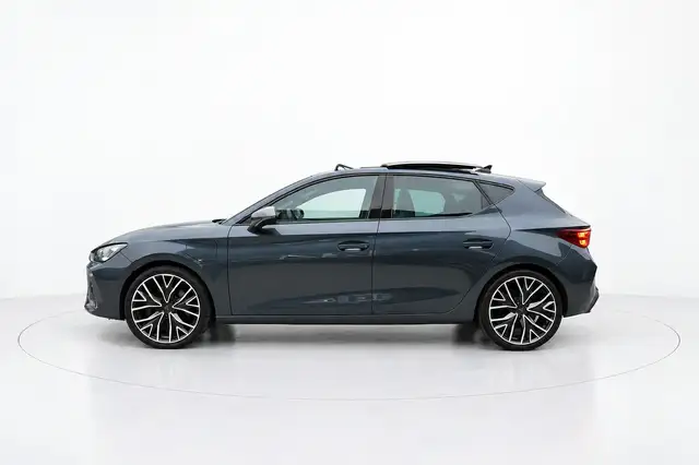 Cupra Leon view 4