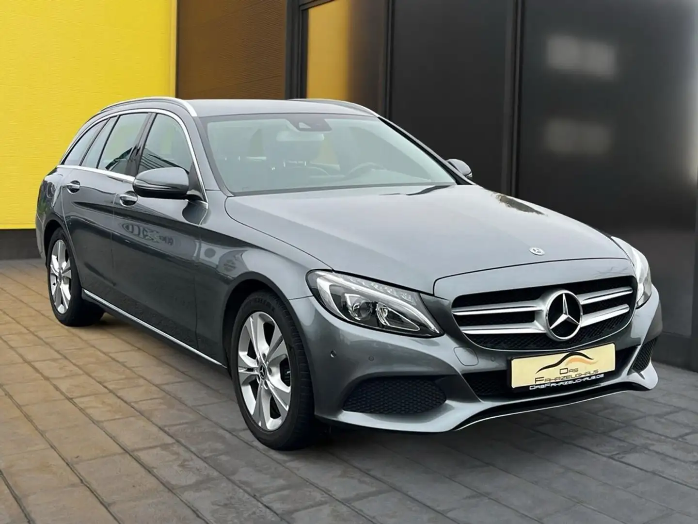 Mercedes-Benz C 180 T Avantgarde+Aut+LED+AHK+PDC Gris - 2