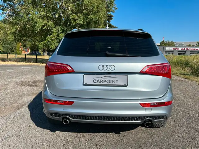 Audi Q5 view 4