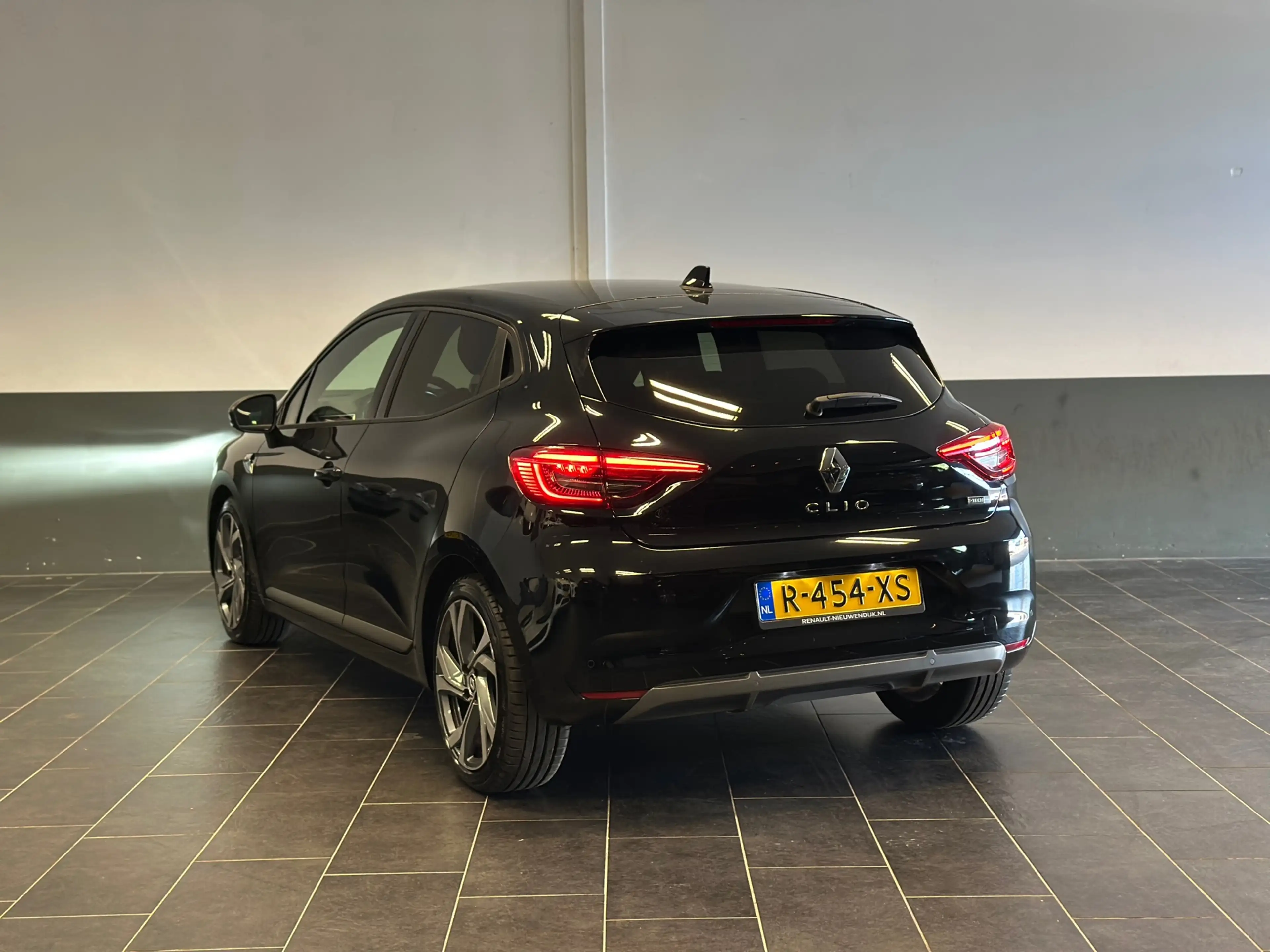 Renault Clio 1.6 E-Tech Hybrid 145 R.S. Line , 1e eig , org Ned — photo 5