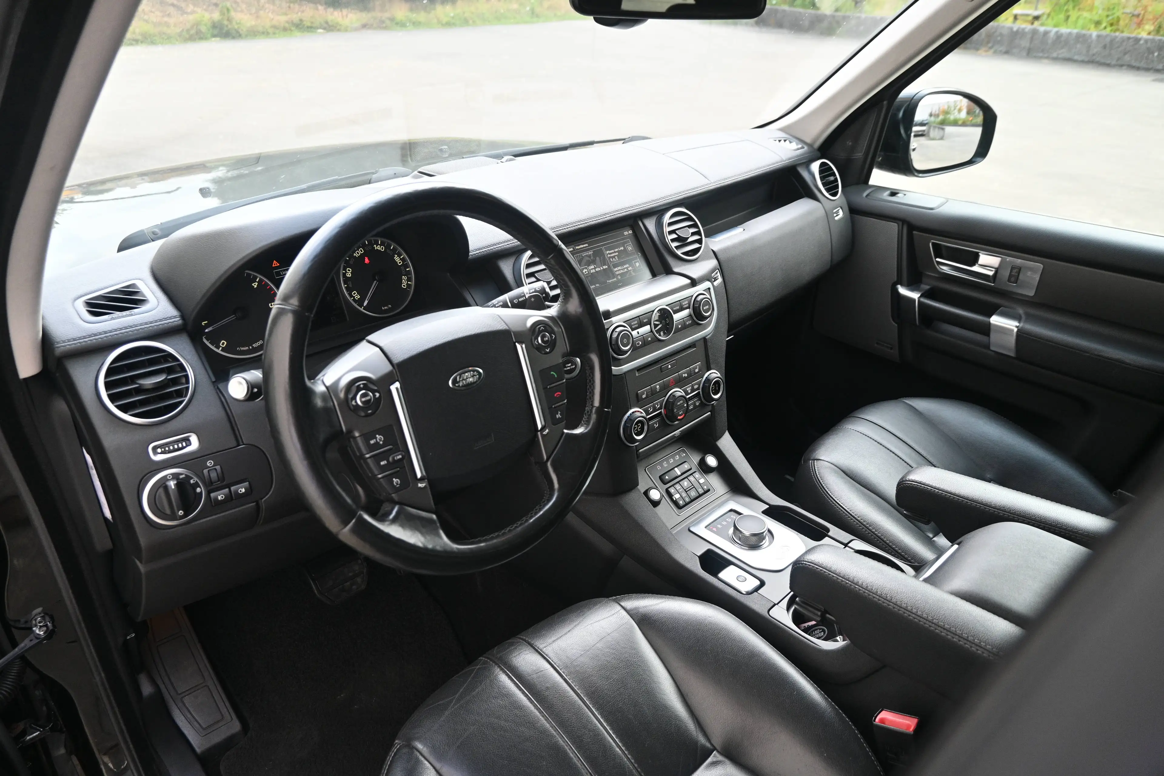 Land Rover Discovery Discovery 3.0 SDV6 HSE — photo 14