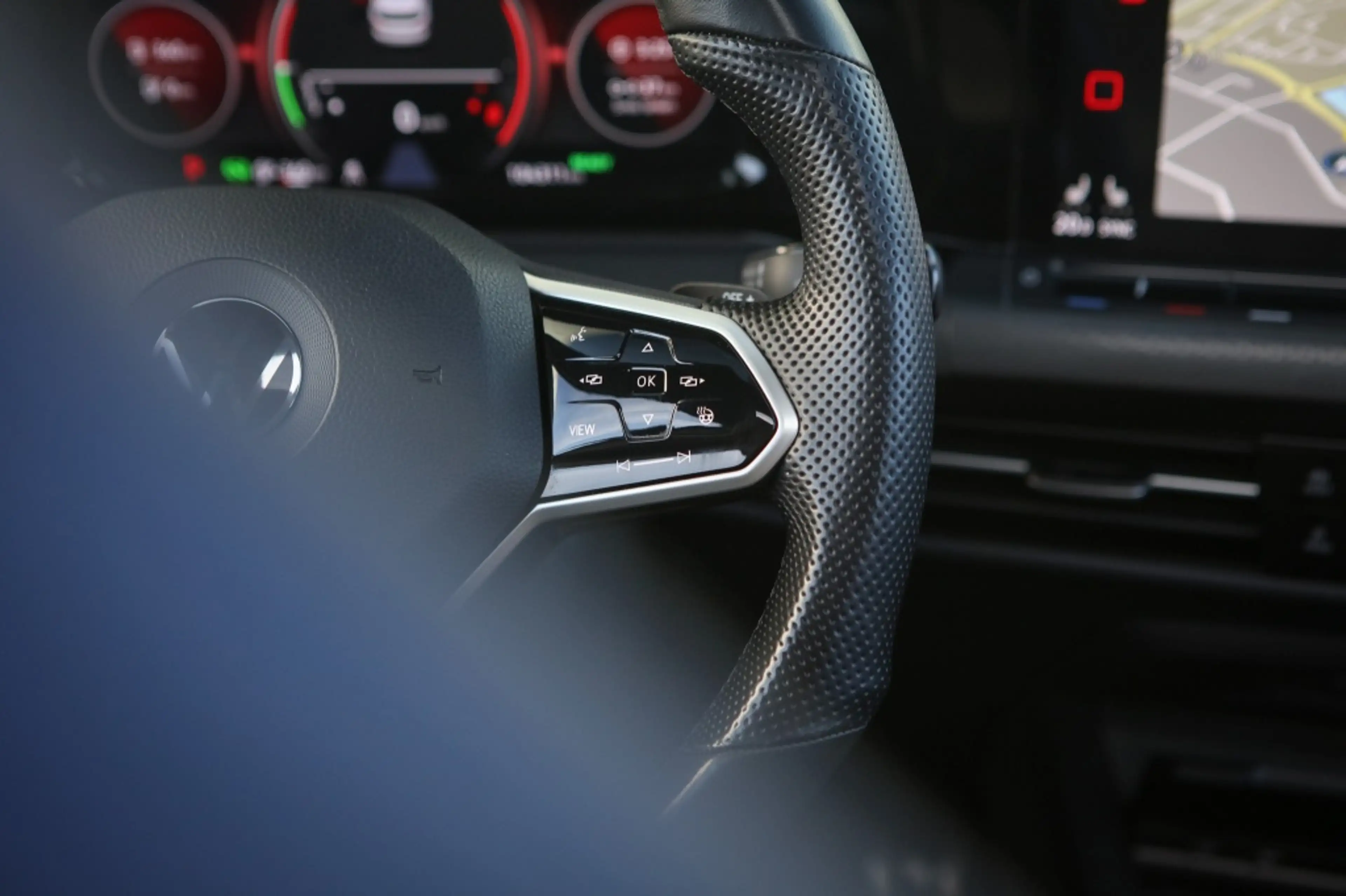 Volkswagen Golf GTE 1.4 eHybrid — photo 9