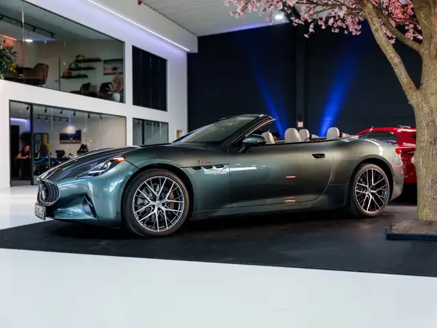 Maserati Granturismo view 2