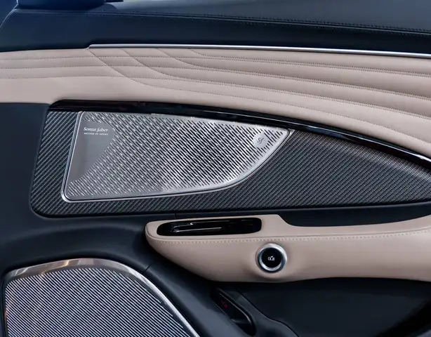 Maserati Granturismo view 10