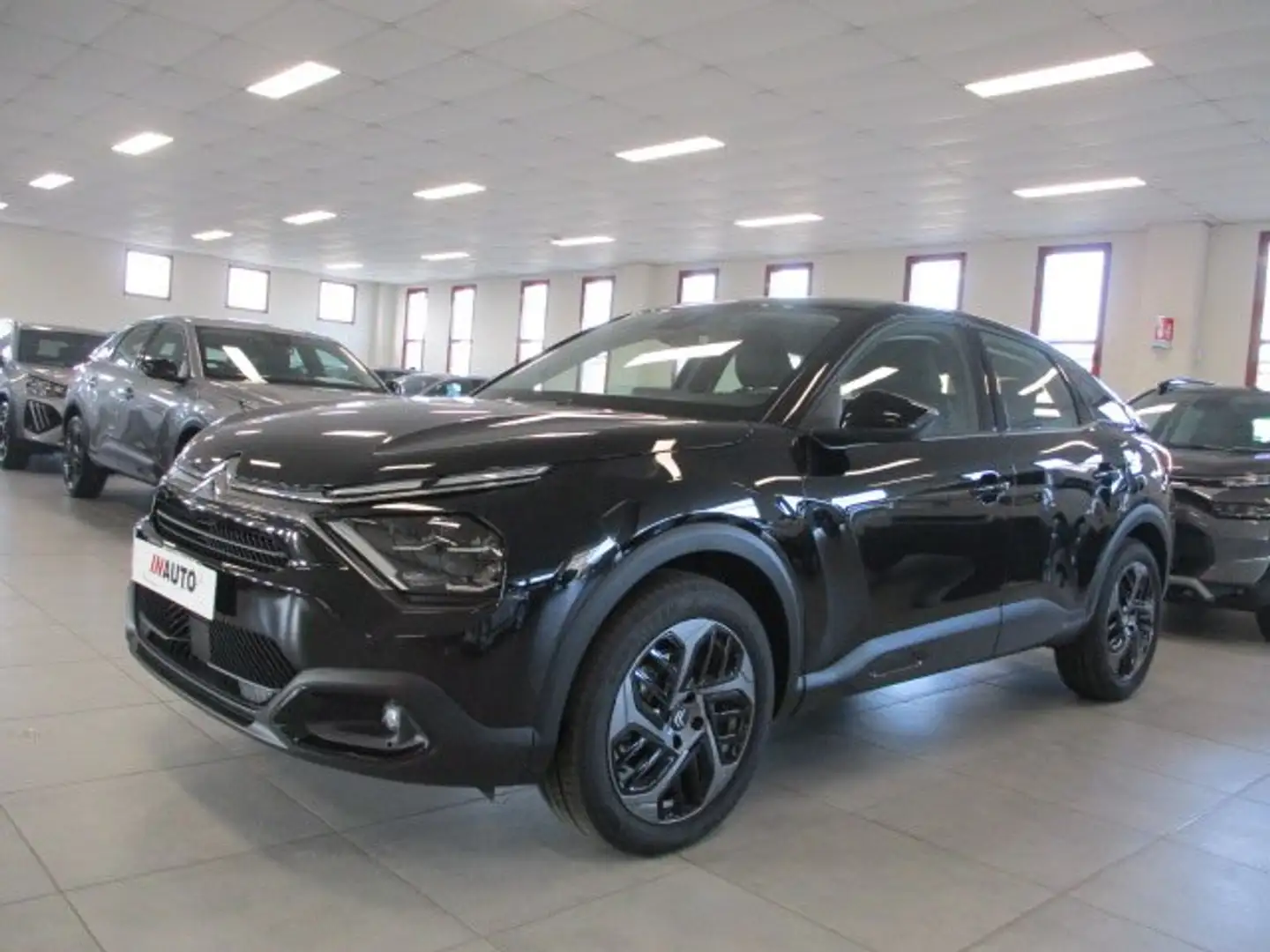 Citroen C4 1.2 puretech Plus s&s 130CV Schwarz - 1