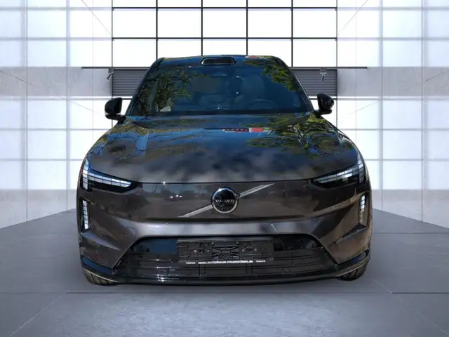 Volvo Ex90 view 9