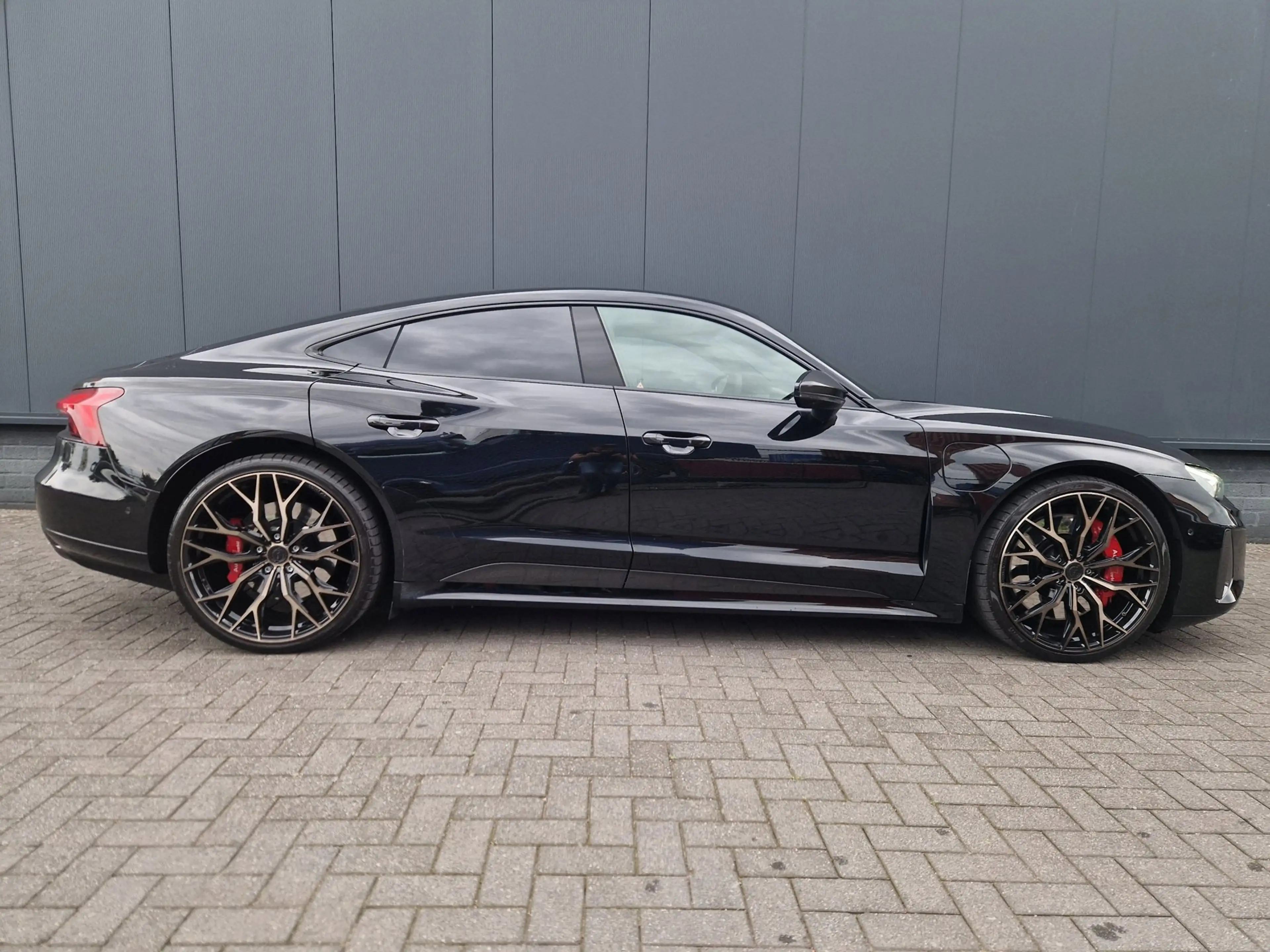 Audi RS e-tron GT 93 kWh — photo 36