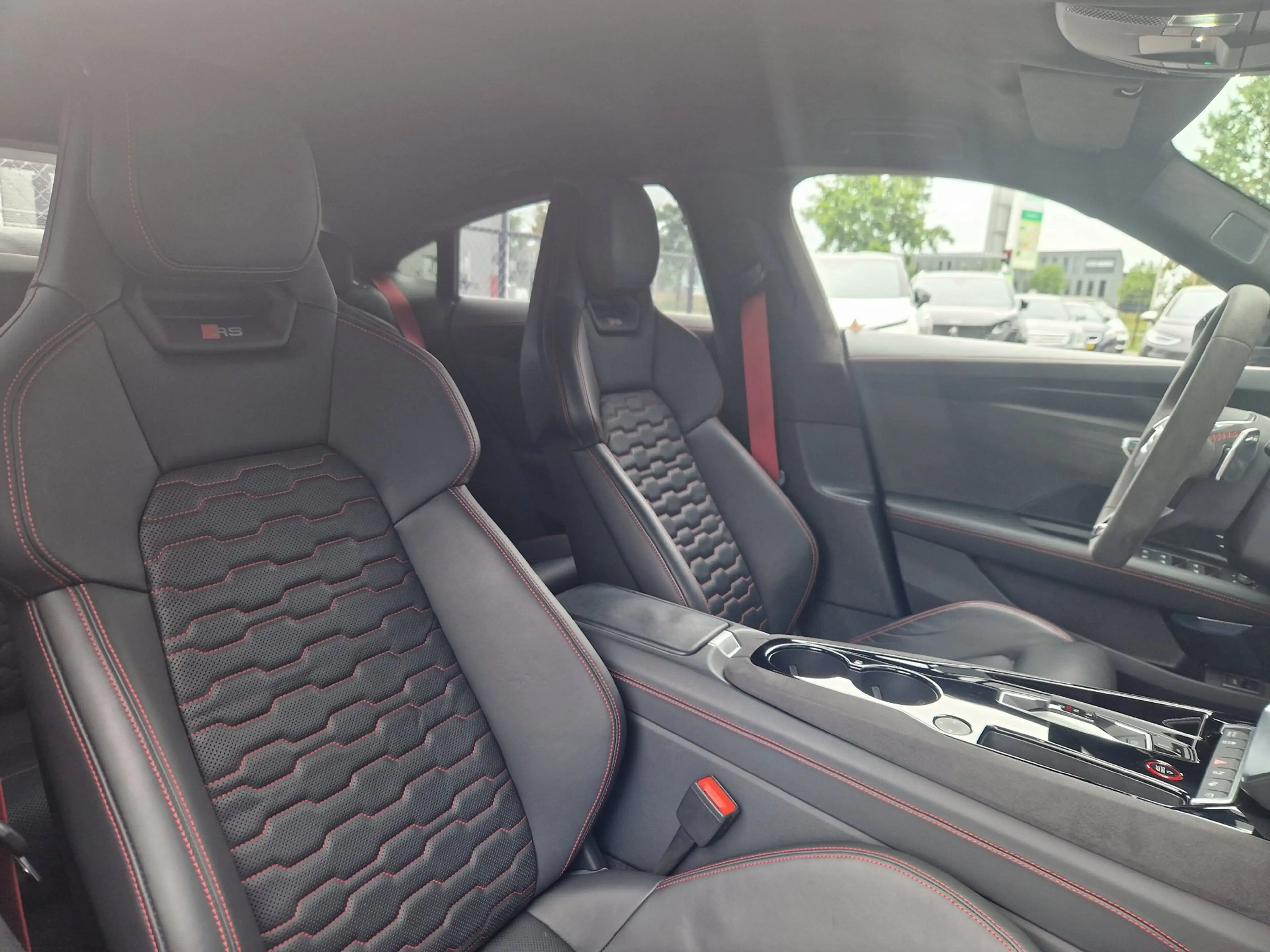 Audi RS e-tron GT 93 kWh — photo 11