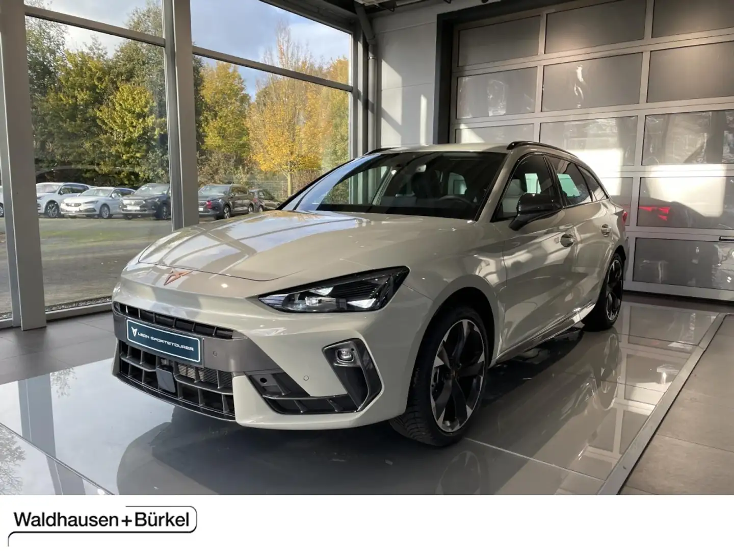 CUPRA Leon SPORTSTOURER 1.5 eTSI AHK+ACC+RFK+PDC+LED+ Klima Grau - 1