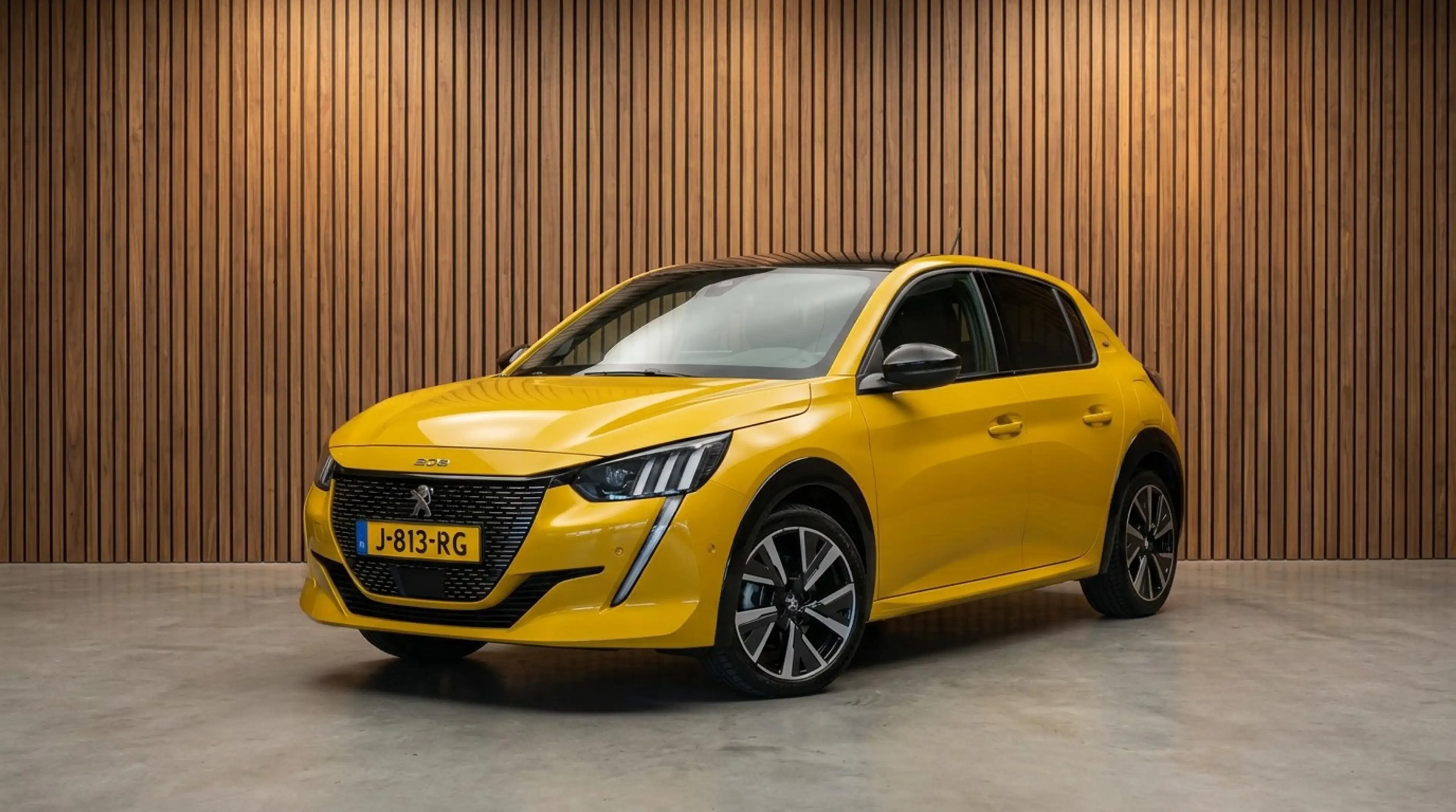 Peugeot 208 1.2 PureTech GT-Line automaat / app / camera /navi