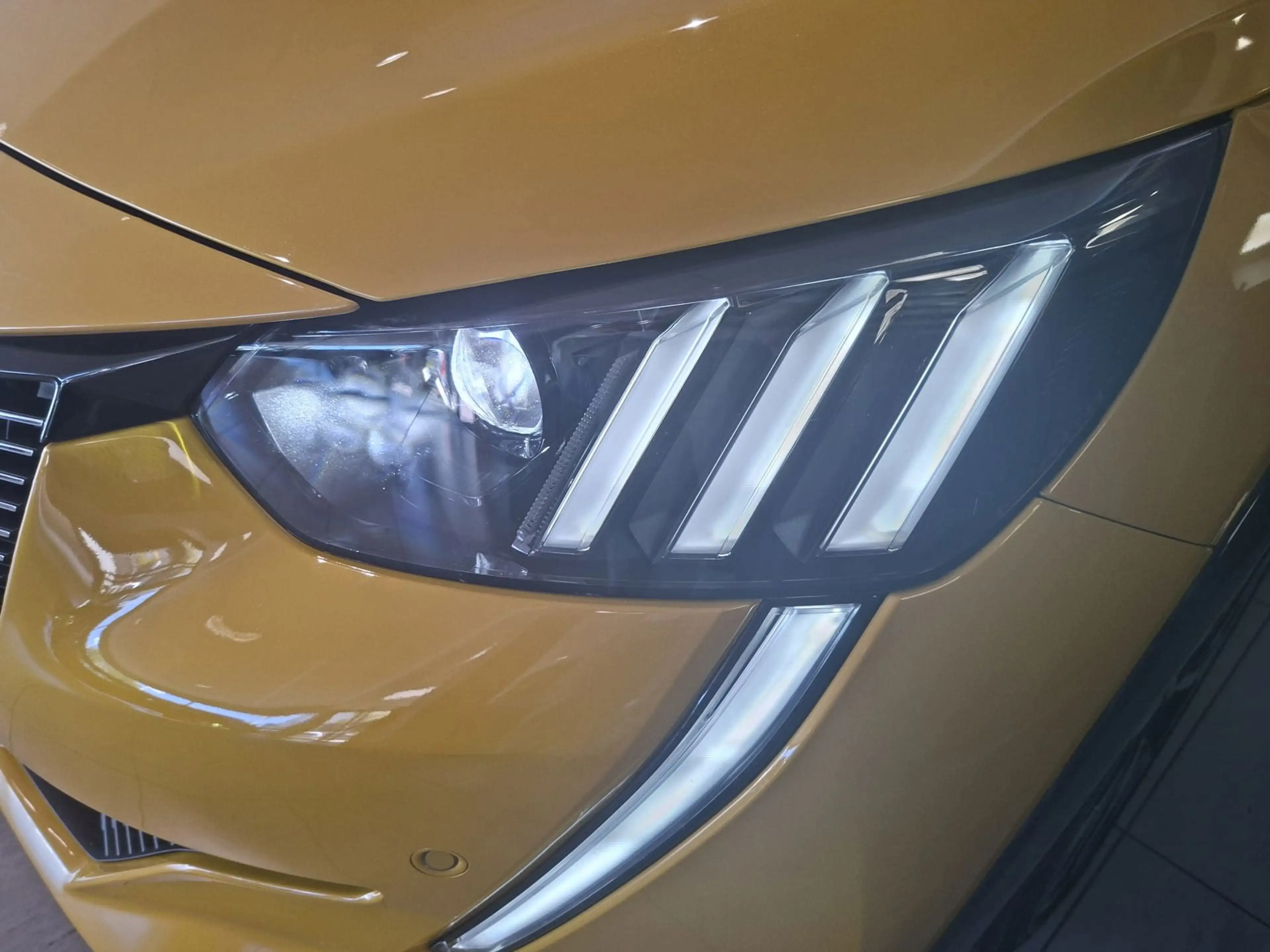 Peugeot 208 1.2 PureTech GT-Line automaat / app / camera /navi — photo 23