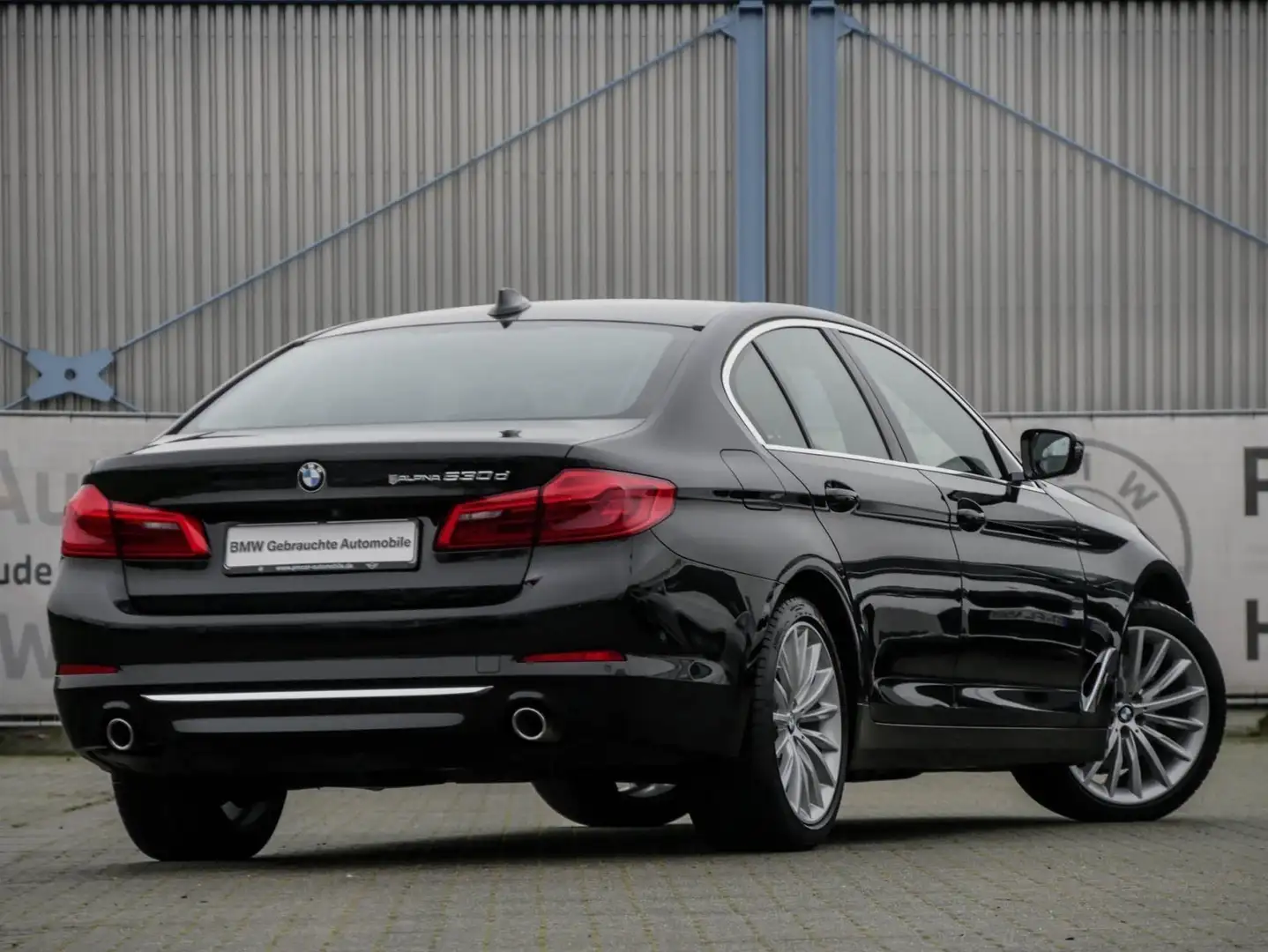 BMW 530 d LUXURY LINE+HuD+DA PLUS+360°+GLASDACH Schwarz - 2