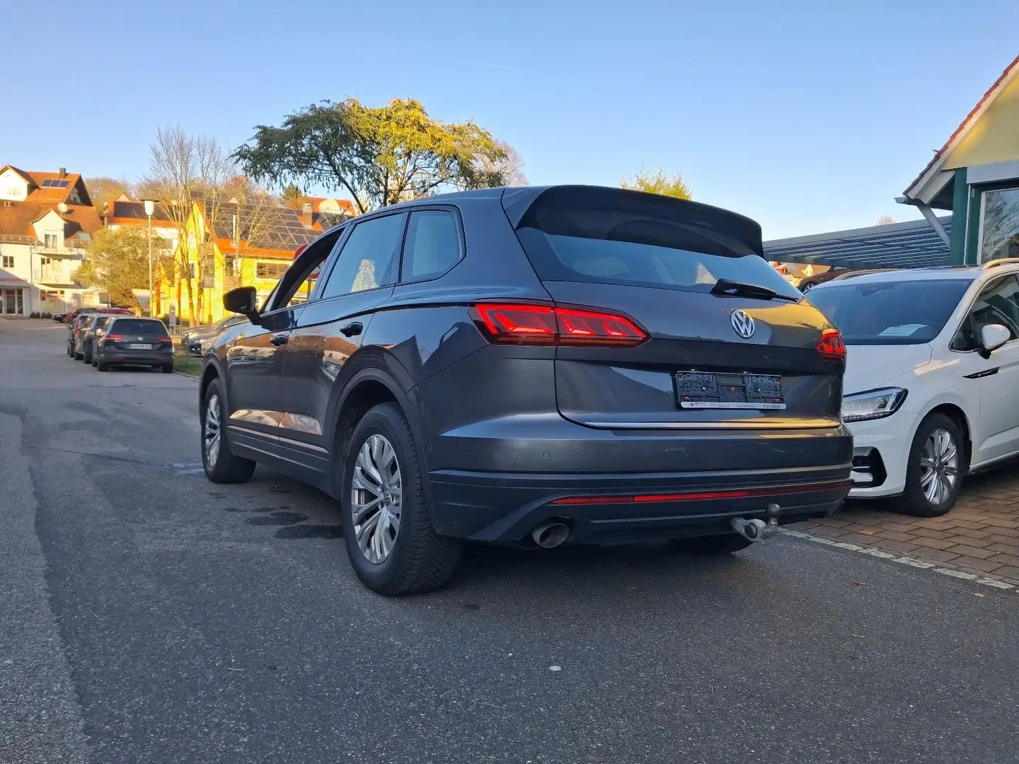 Volkswagen Touareg 3,0 TDI 4Motion LUFTFEDERUNG+AHK Gris - 2