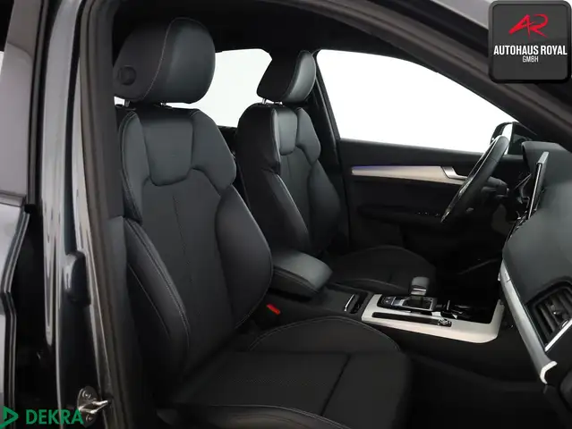 Audi Q5 view 11